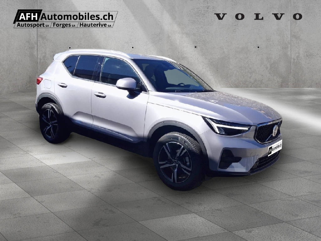 VOLVO XC40 2.0 B3 MH Core-showroom-element-1
