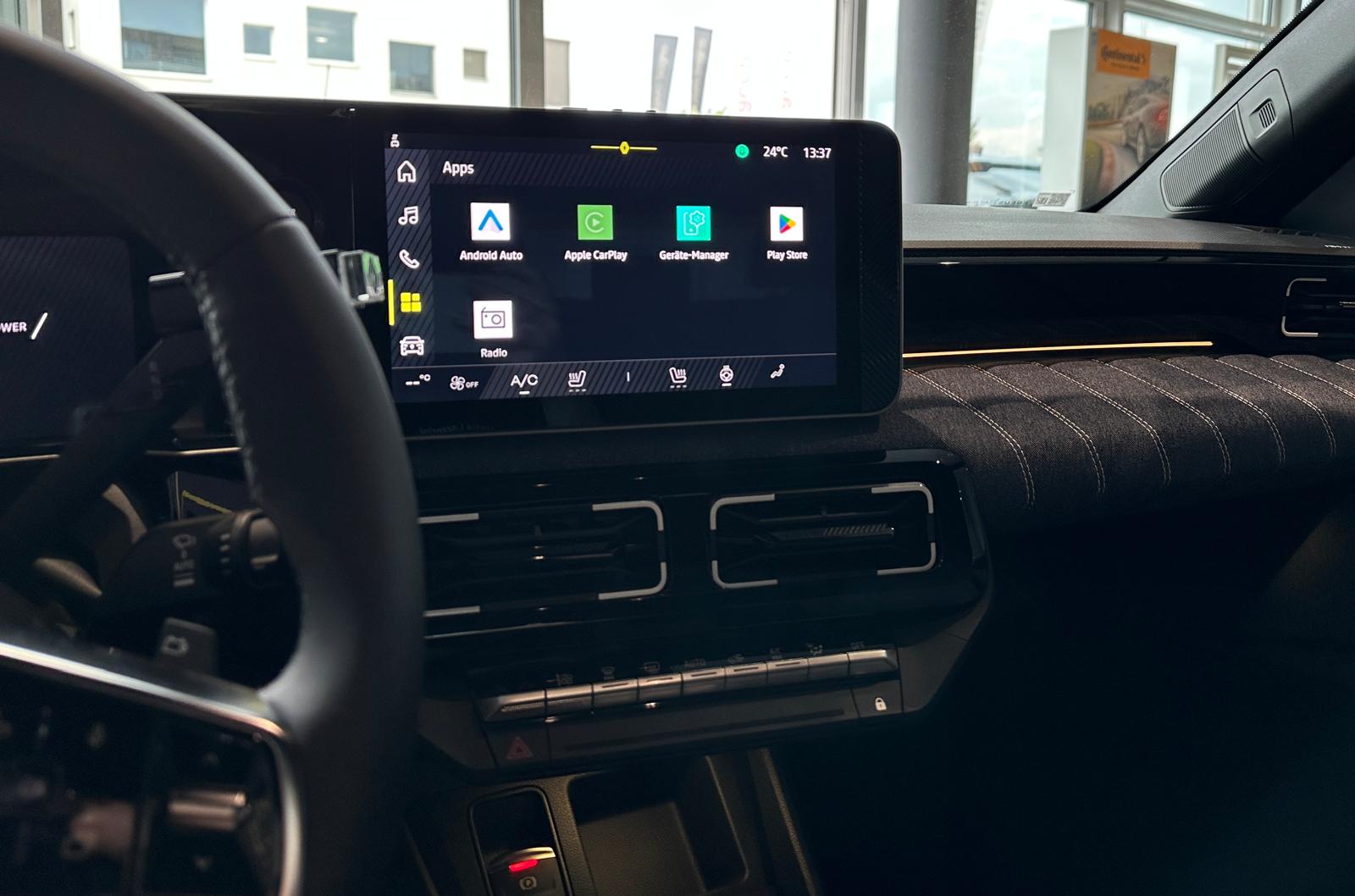 RENAULT R5 E-Tech Comfort Range 52 kWh Techno-image-16