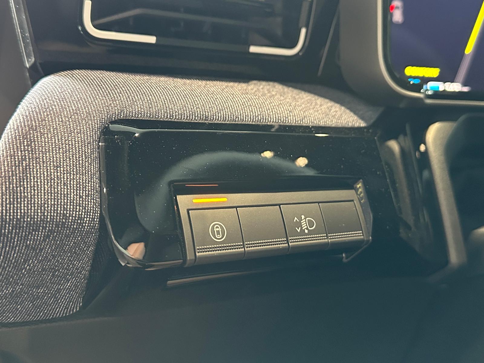 RENAULT R5 E-Tech Comfort Range 52 kWh Techno-image-17