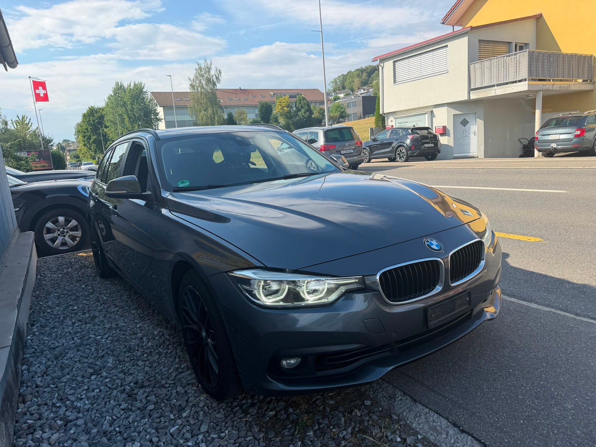 BMW 335d xDrive Touring Steptronic-showroom-element-2