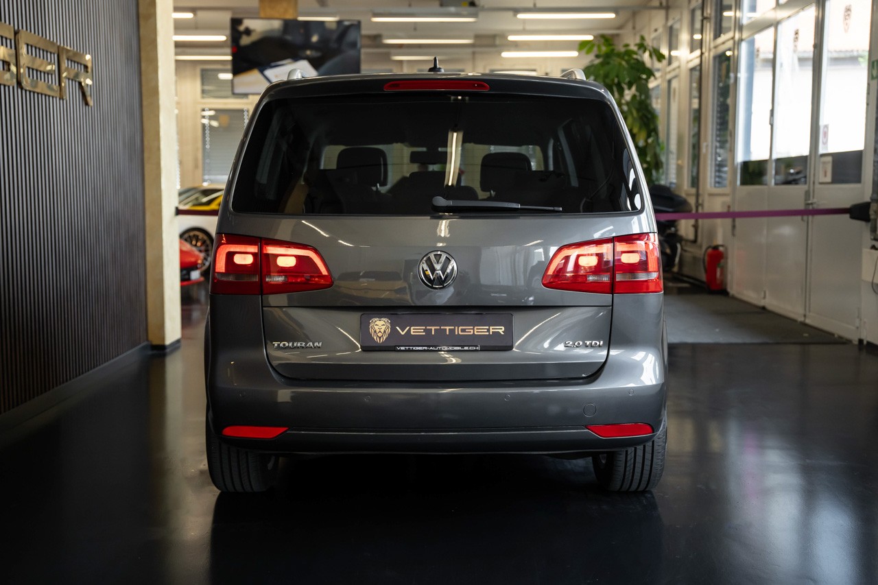 VW Touran 2.0 TDI Highline-image-4