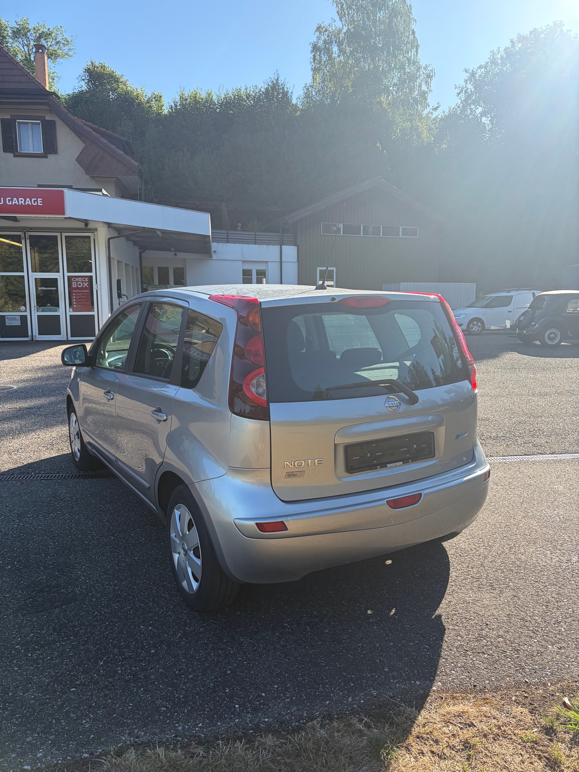 NISSAN Note 1.4 acenta-showroom-element-3