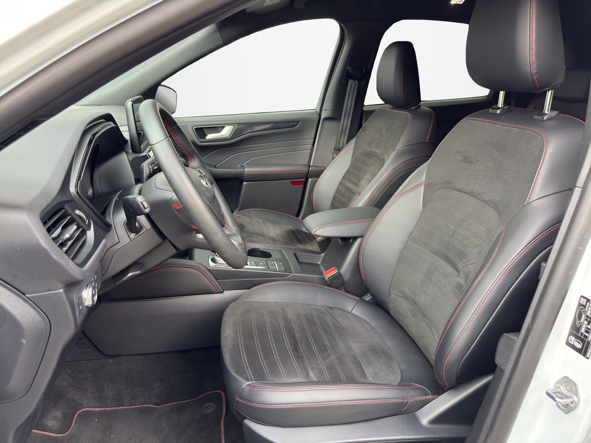 FORD Kuga 2.5 FHEV ST-Line X 4WD LEASING AB 423.87 CHF / MONAT-image-6