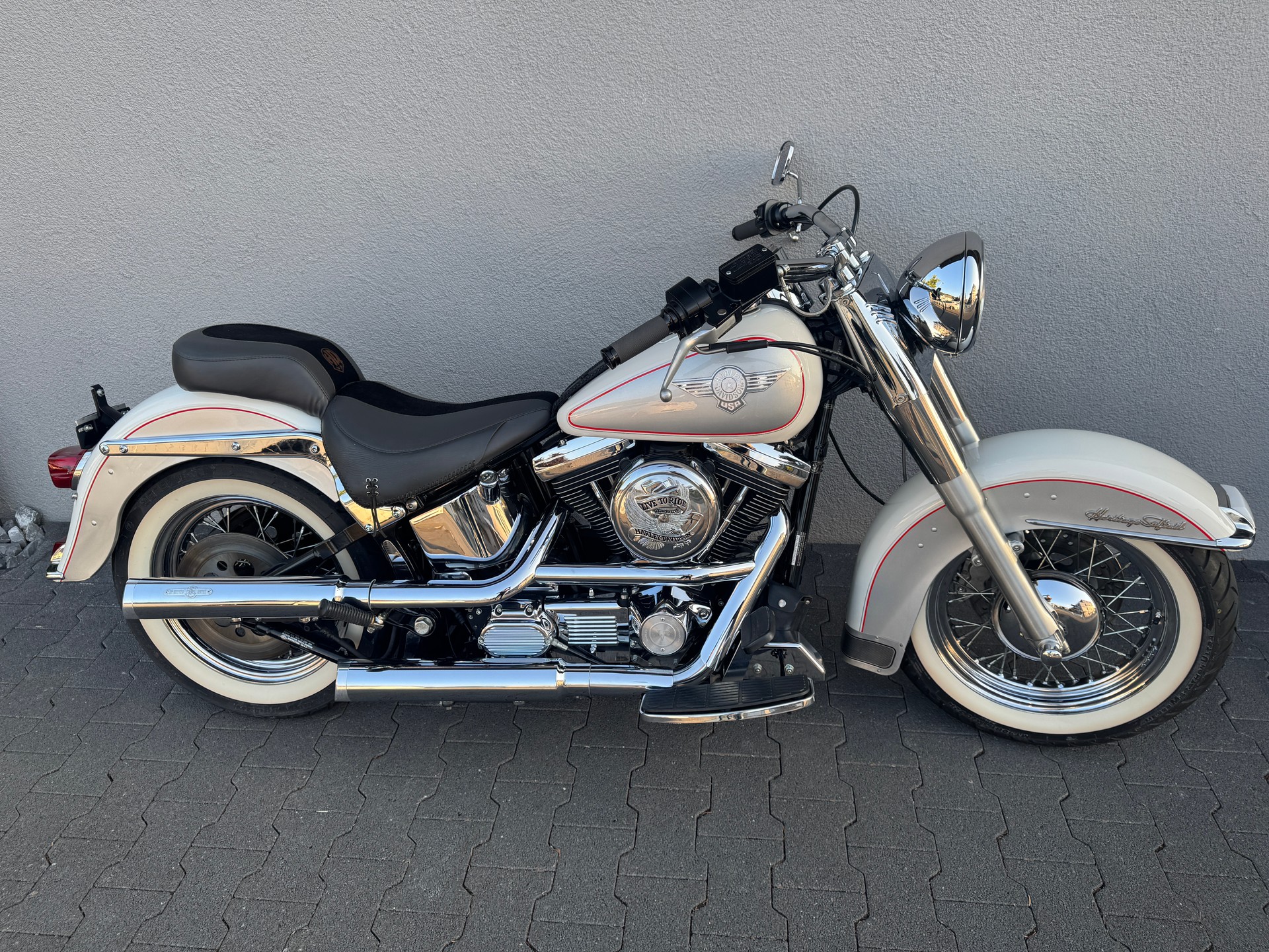 HARLEY-DAVIDSON FLSTN Heritage Nostalgia-image-3