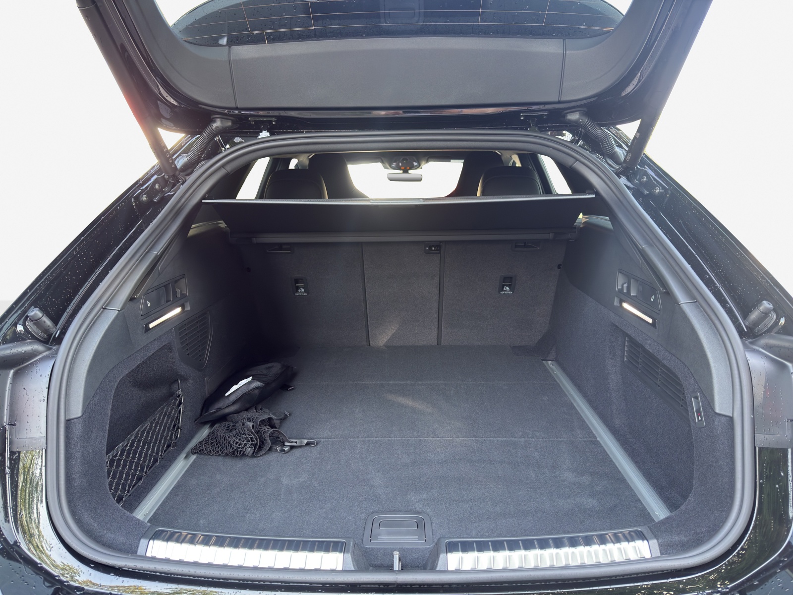 AUDI A6 Avant TFSI quattro 270 kW S tronic-image-12