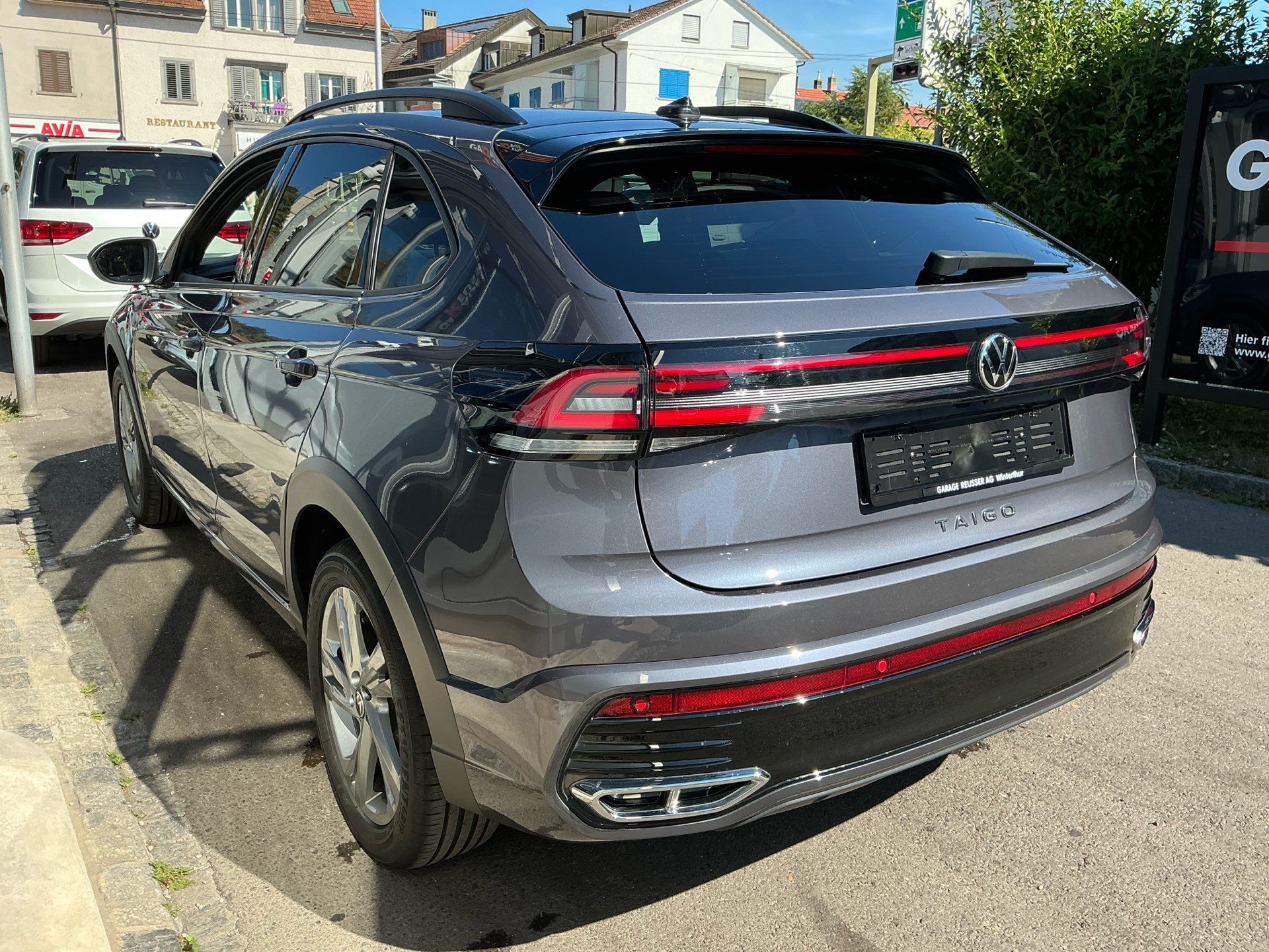 VW Taigo 1.5 TSI R-Line *** BLACK STYLE DESIGN MIT ANHÄNGERKUPPLUNG ***-image-5