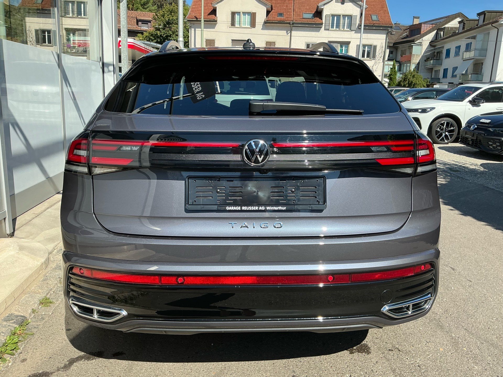 VW Taigo 1.5 TSI R-Line *** BLACK STYLE DESIGN MIT ANHÄNGERKUPPLUNG ***-image-4