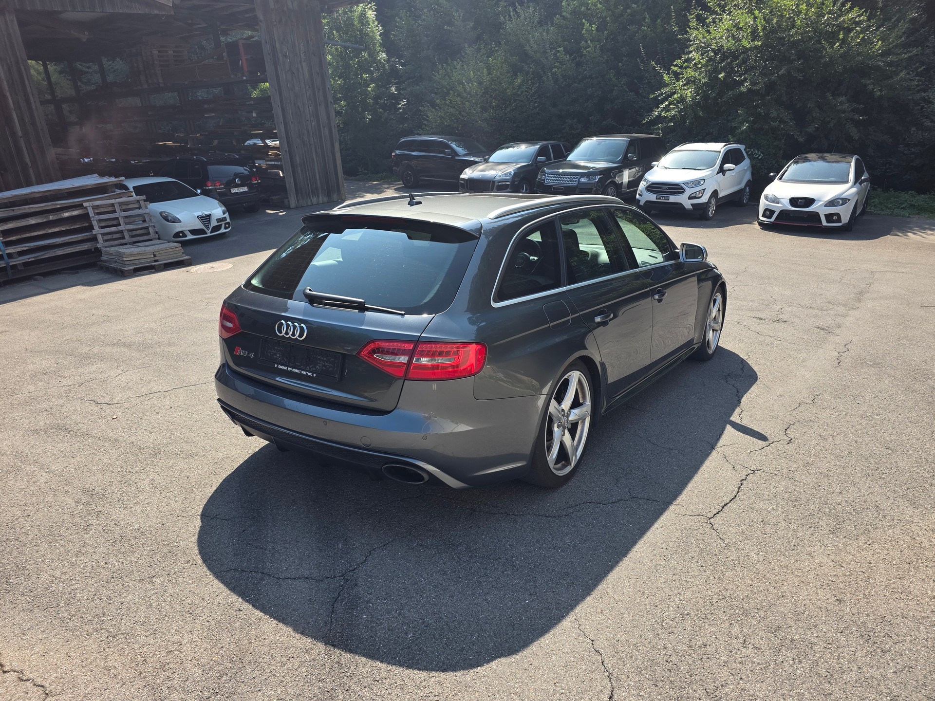 AUDI RS4 Avant 4.2 FSI V8 quattro S-tronic-image-4