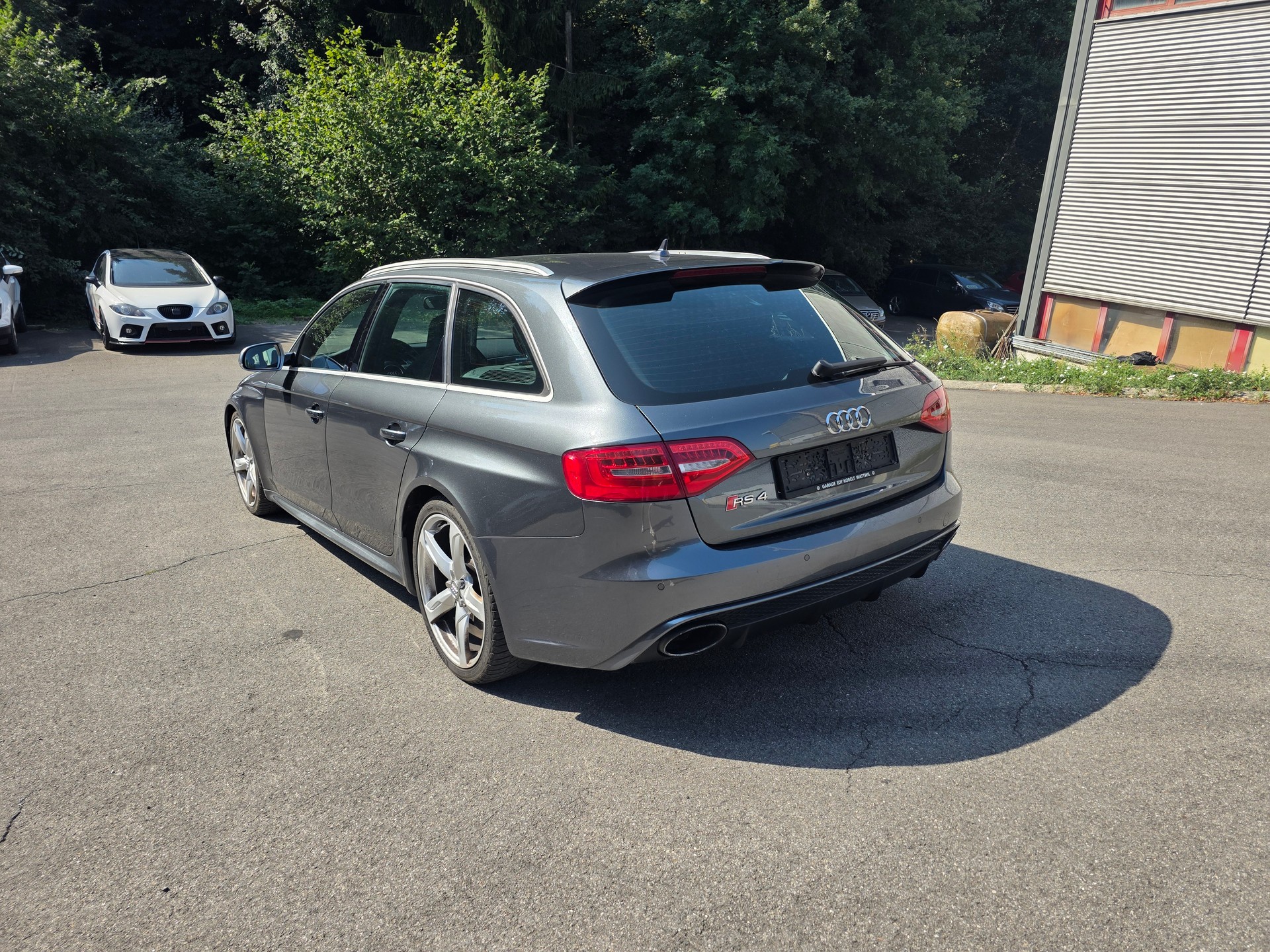AUDI RS4 Avant 4.2 FSI V8 quattro S-tronic-image-5