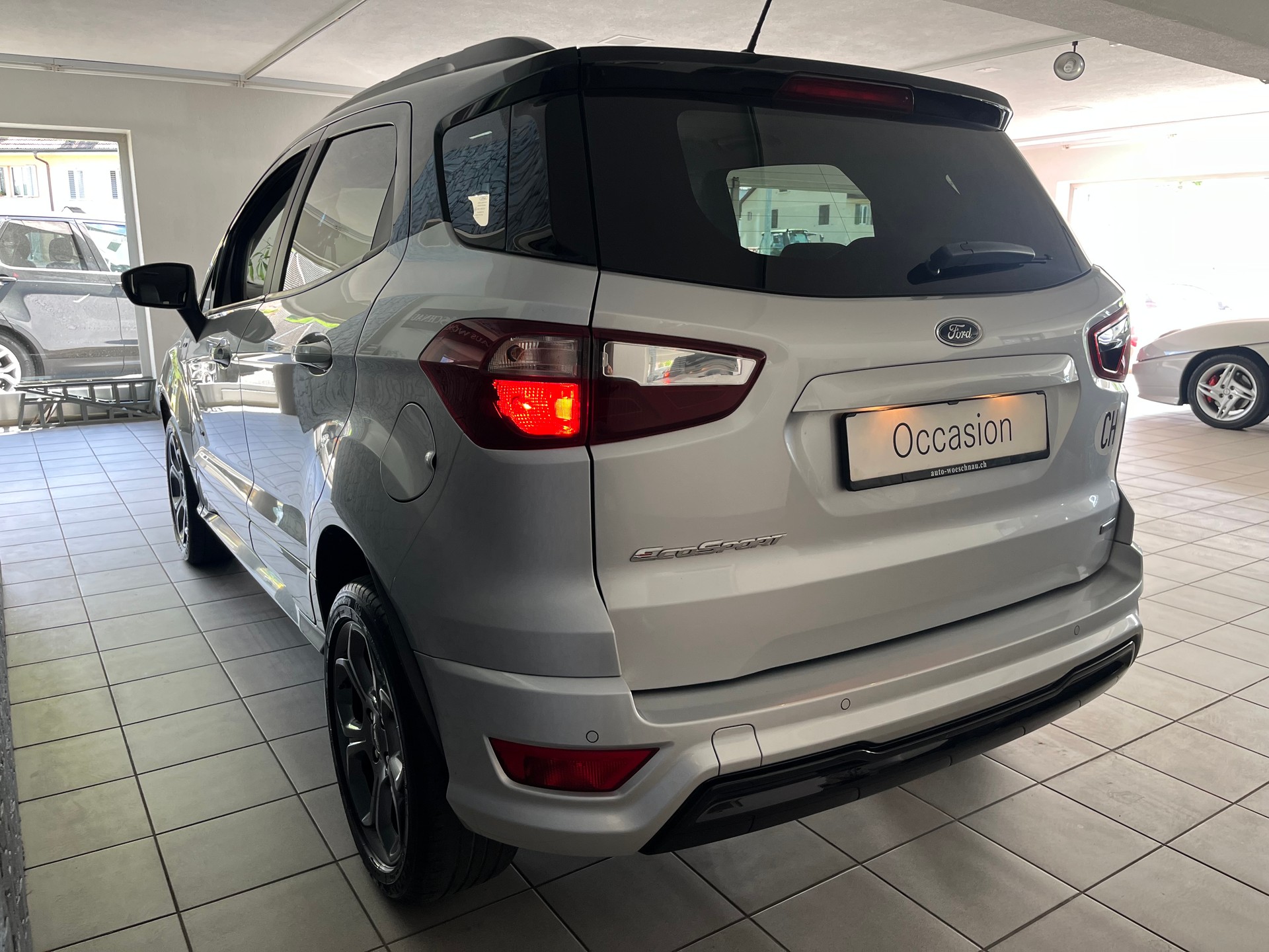 FORD EcoSport 1.5 TDCi ST-Line AWD Limited Edition-image-3
