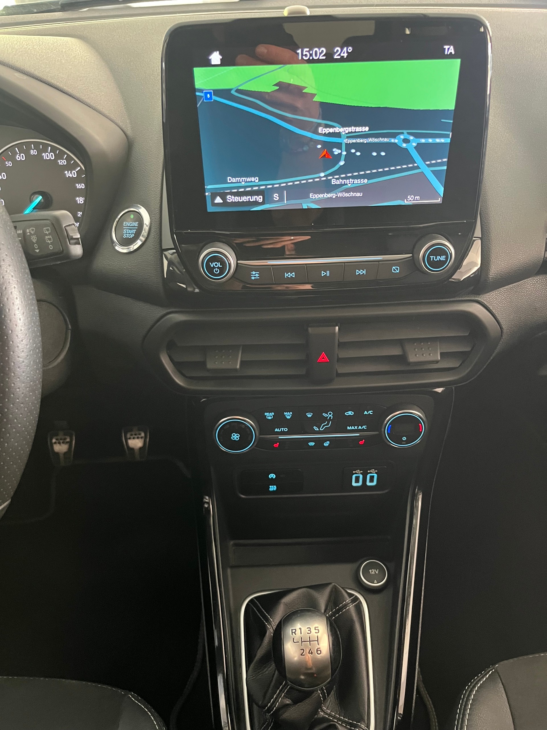 FORD EcoSport 1.5 TDCi ST-Line AWD Limited Edition-image-11