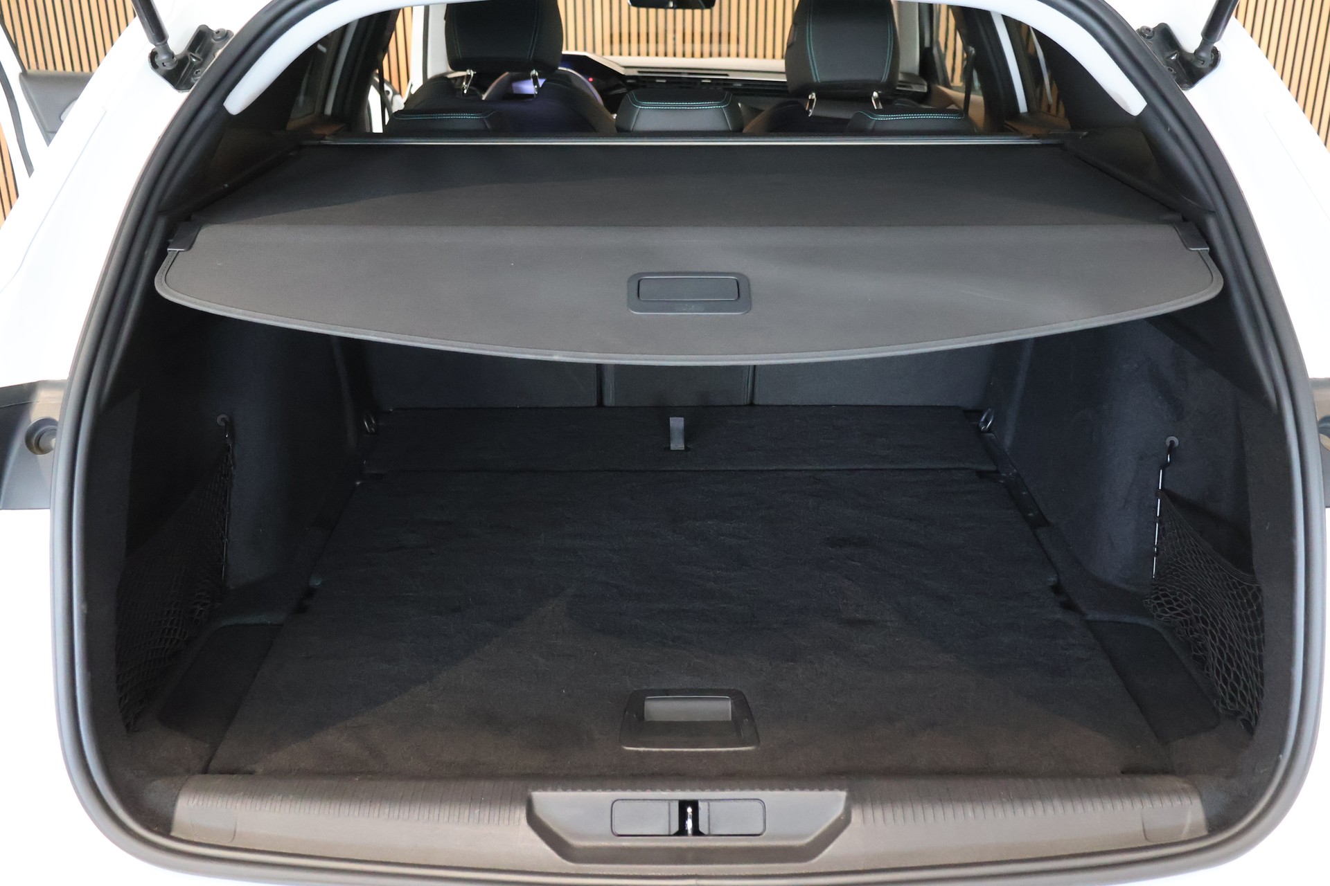 PEUGEOT 308 SW 1.5 BlueHDI Allure EAT8-image-12