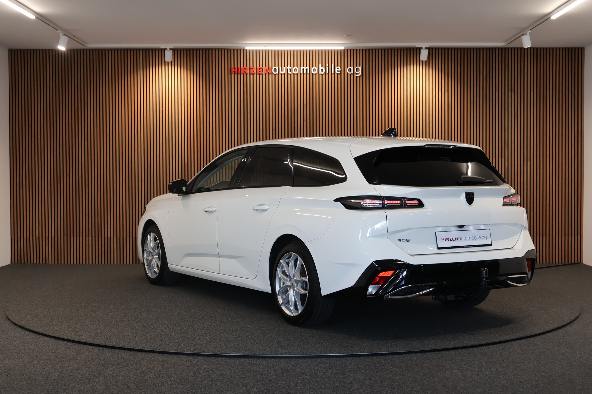 PEUGEOT 308 SW 1.5 BlueHDI Allure EAT8-showroom-element-2