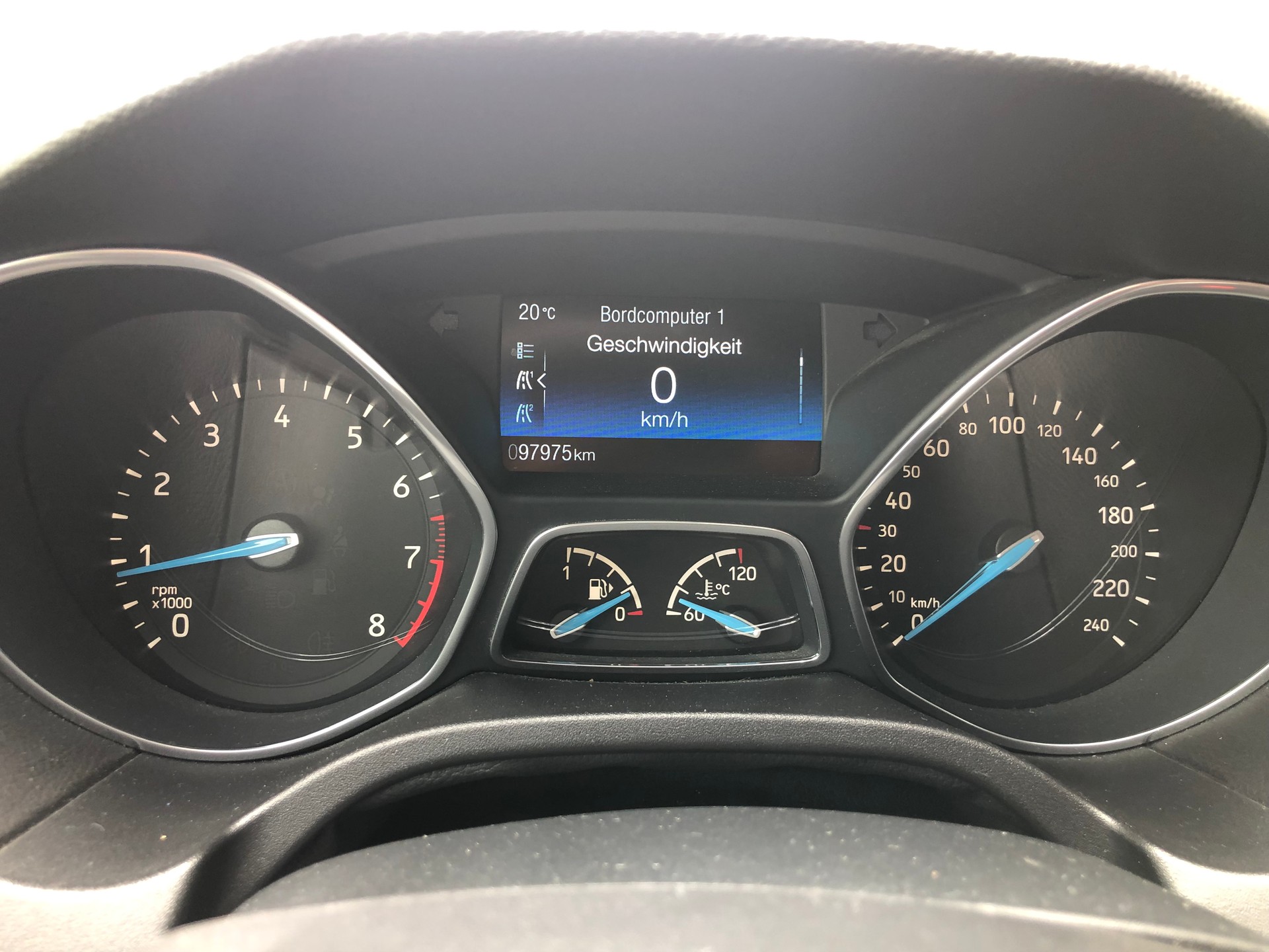 FORD Focus 1.0 SCTi ST Line-image-15
