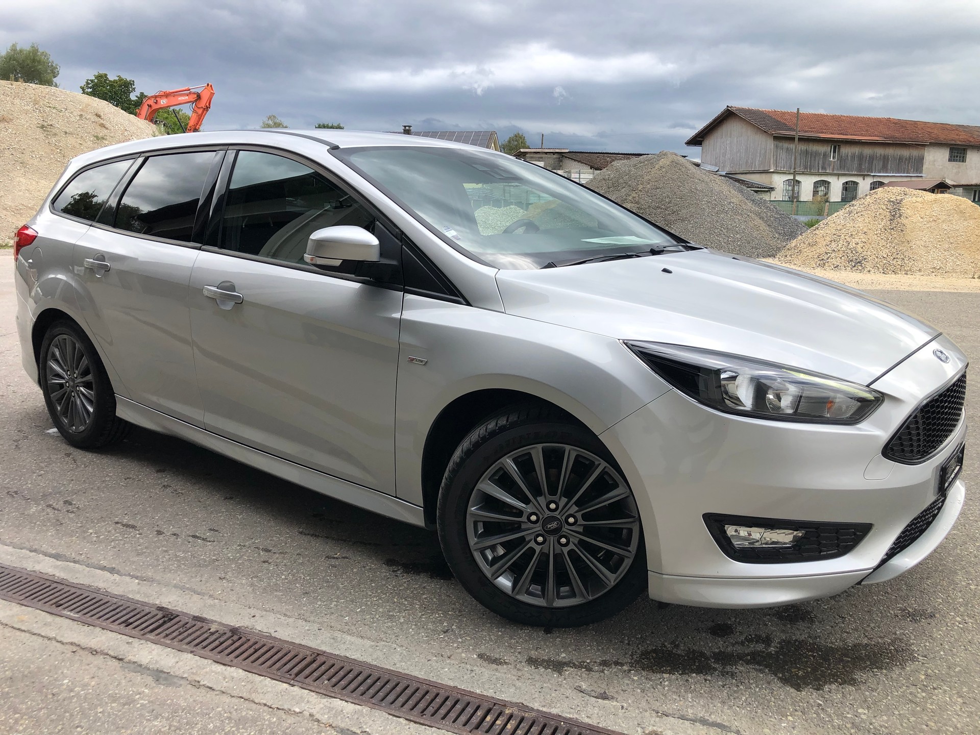 FORD Focus 1.0 SCTi ST Line-image-1