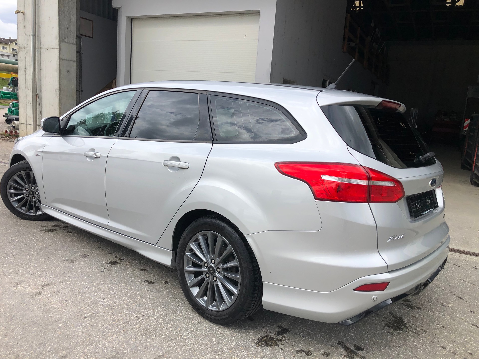 FORD Focus 1.0 SCTi ST Line-image-3