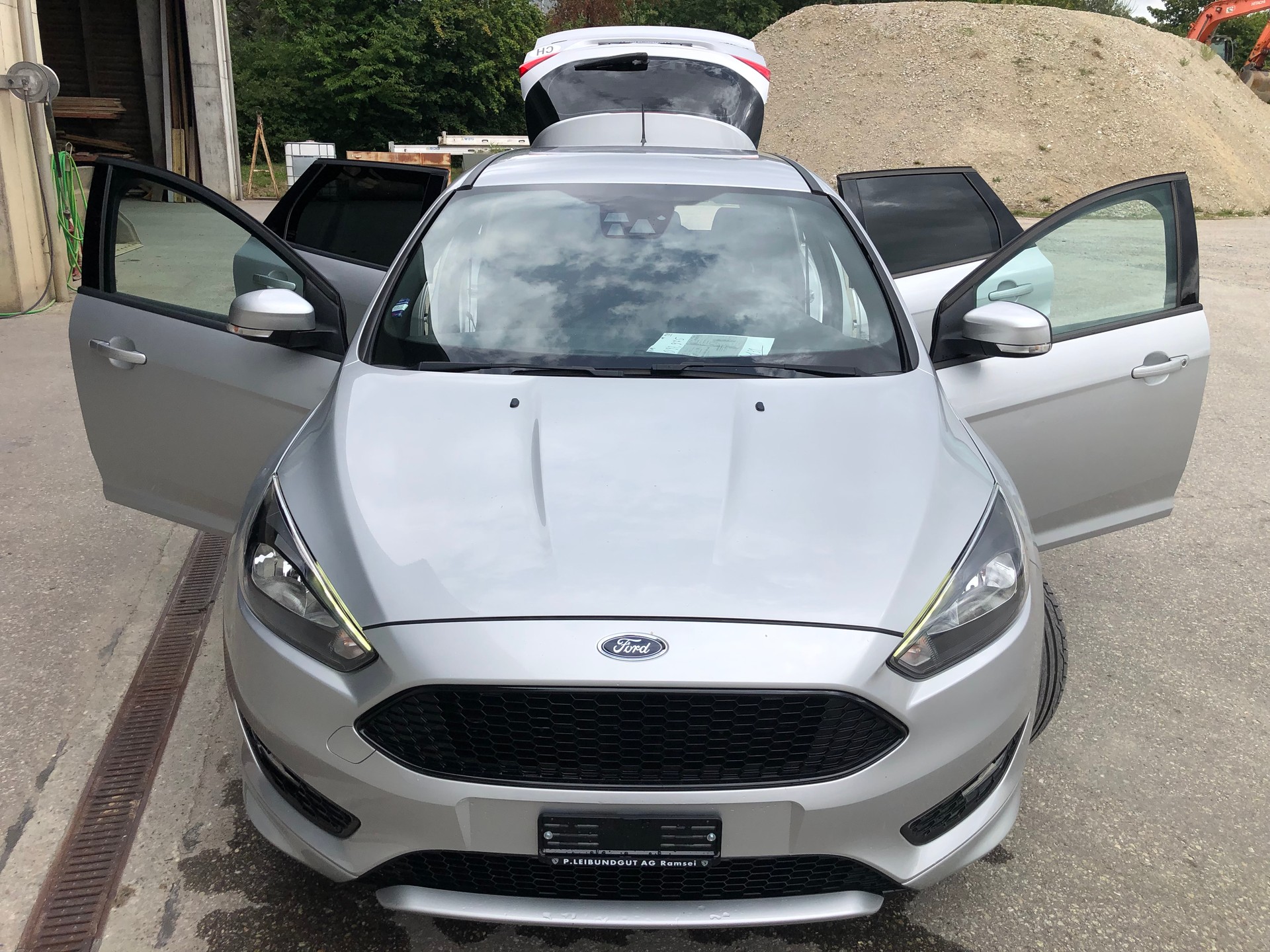 FORD Focus 1.0 SCTi ST Line-image-14