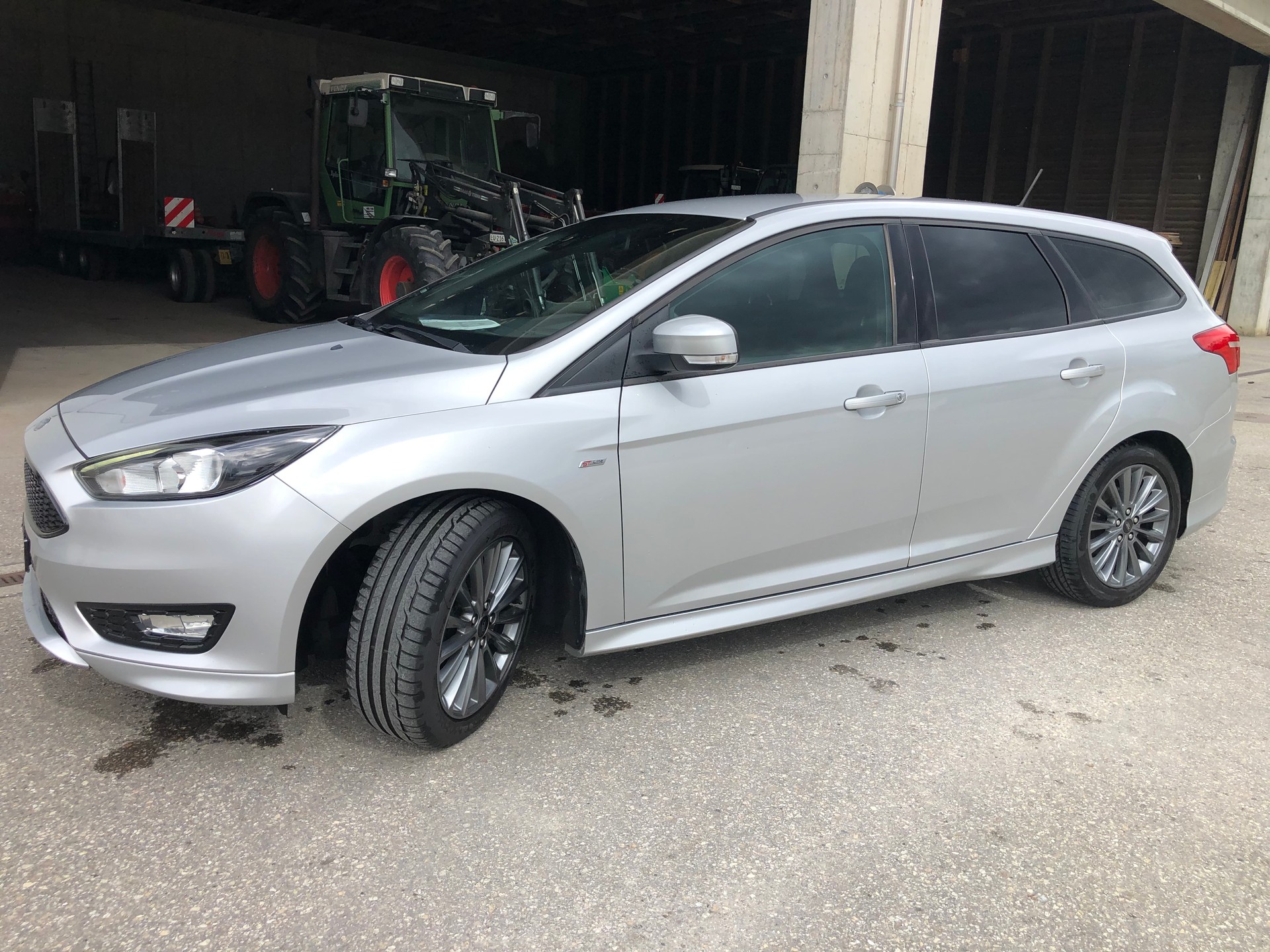 FORD Focus 1.0 SCTi ST Line-image-2