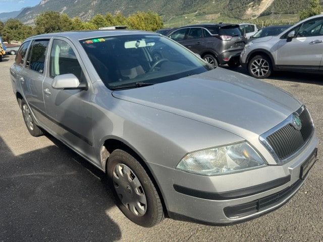 SKODA Octavia 1.9 TDI Swiss Adventure 4x4-image-9