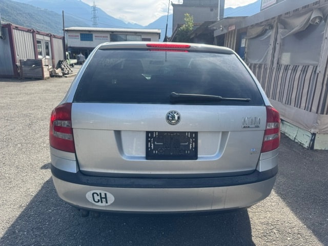 SKODA Octavia 1.9 TDI Swiss Adventure 4x4-image-6