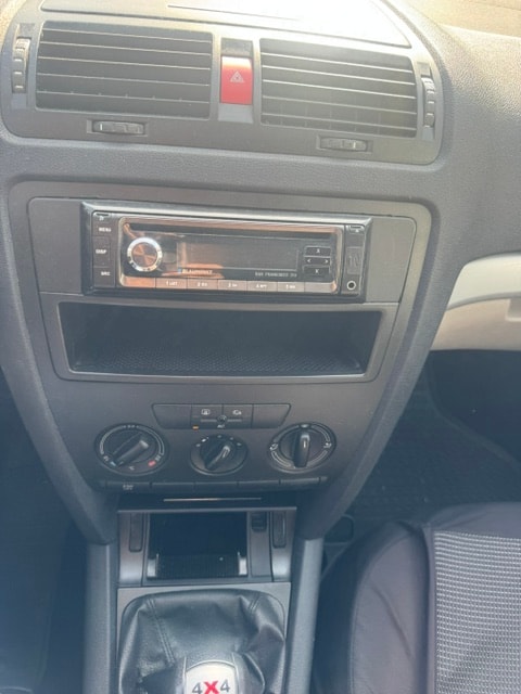 SKODA Octavia 1.9 TDI Swiss Adventure 4x4-image-15
