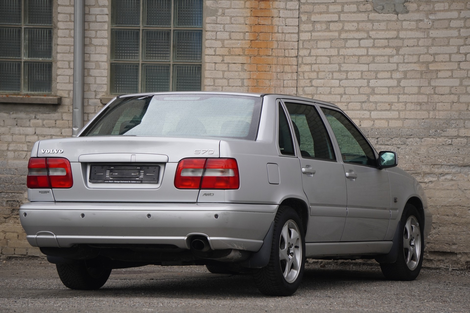 VOLVO S70 2.5 T AWD-image-2