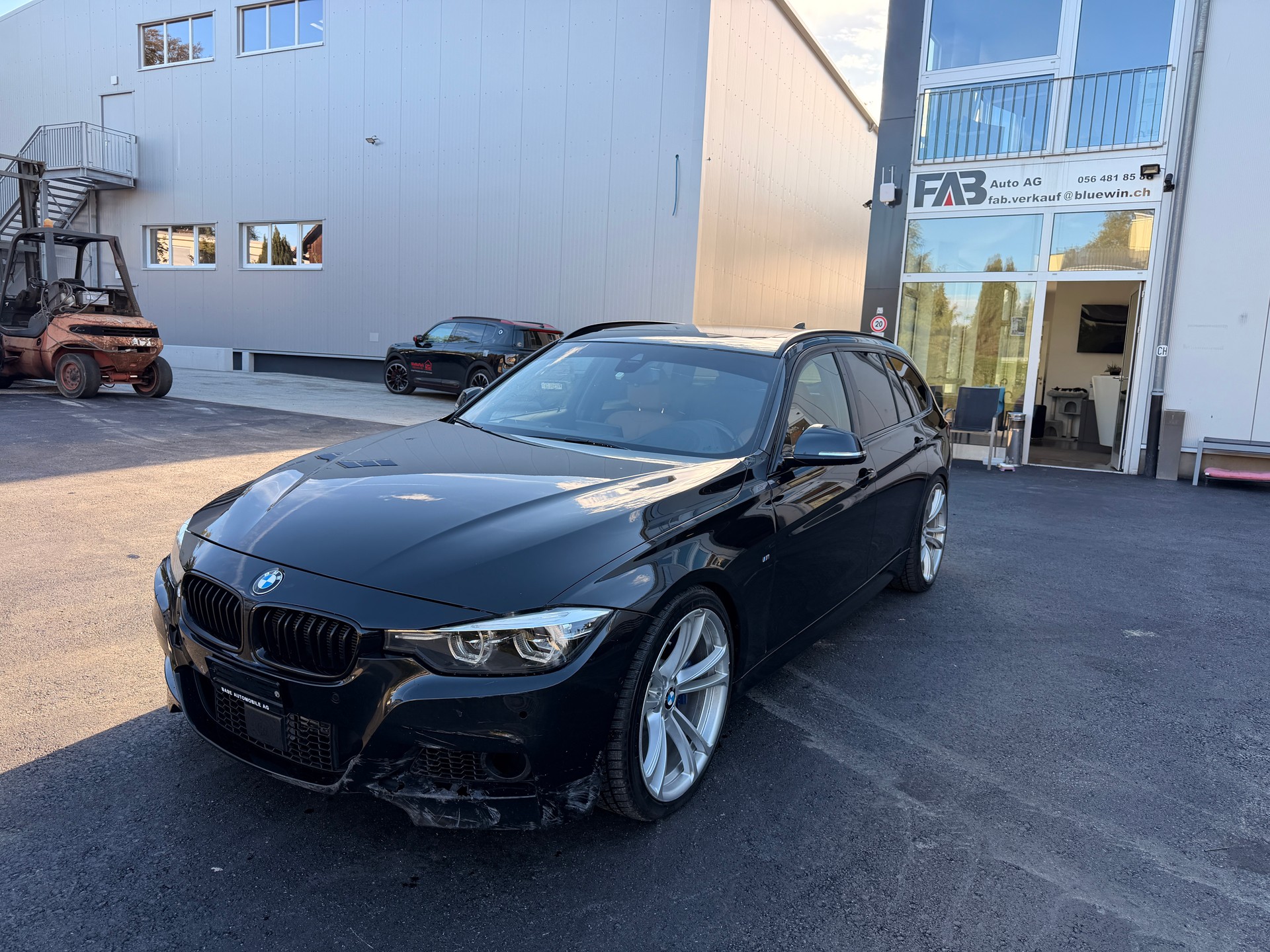 BMW 335d xDrive Touring Edition M Sport Steptronic-showroom-element-1