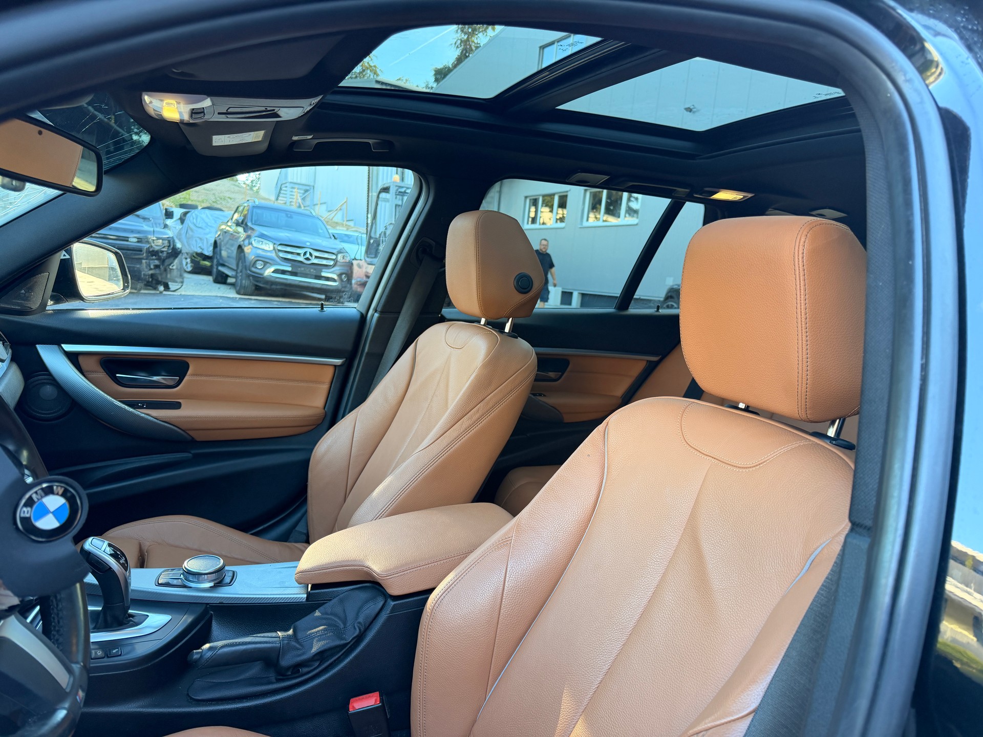 BMW 335d xDrive Touring Edition M Sport Steptronic-image-9