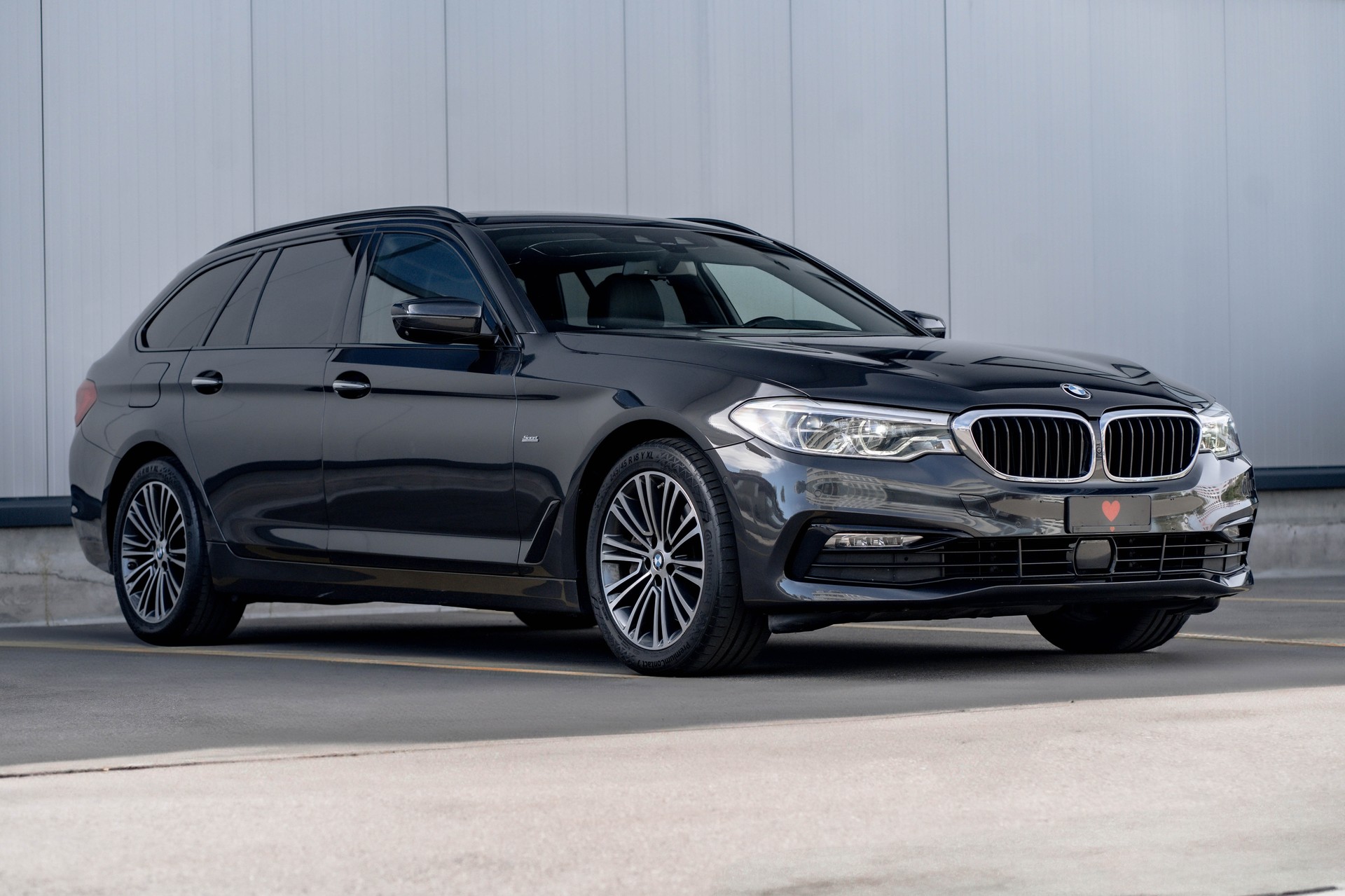 BMW 540i xDrive Touring Sport Line Steptronic * FRISCH AB MFK & SERVICE * TRAUMHAFTE AUSSTATTUNG * AHK *-showroom-element-2