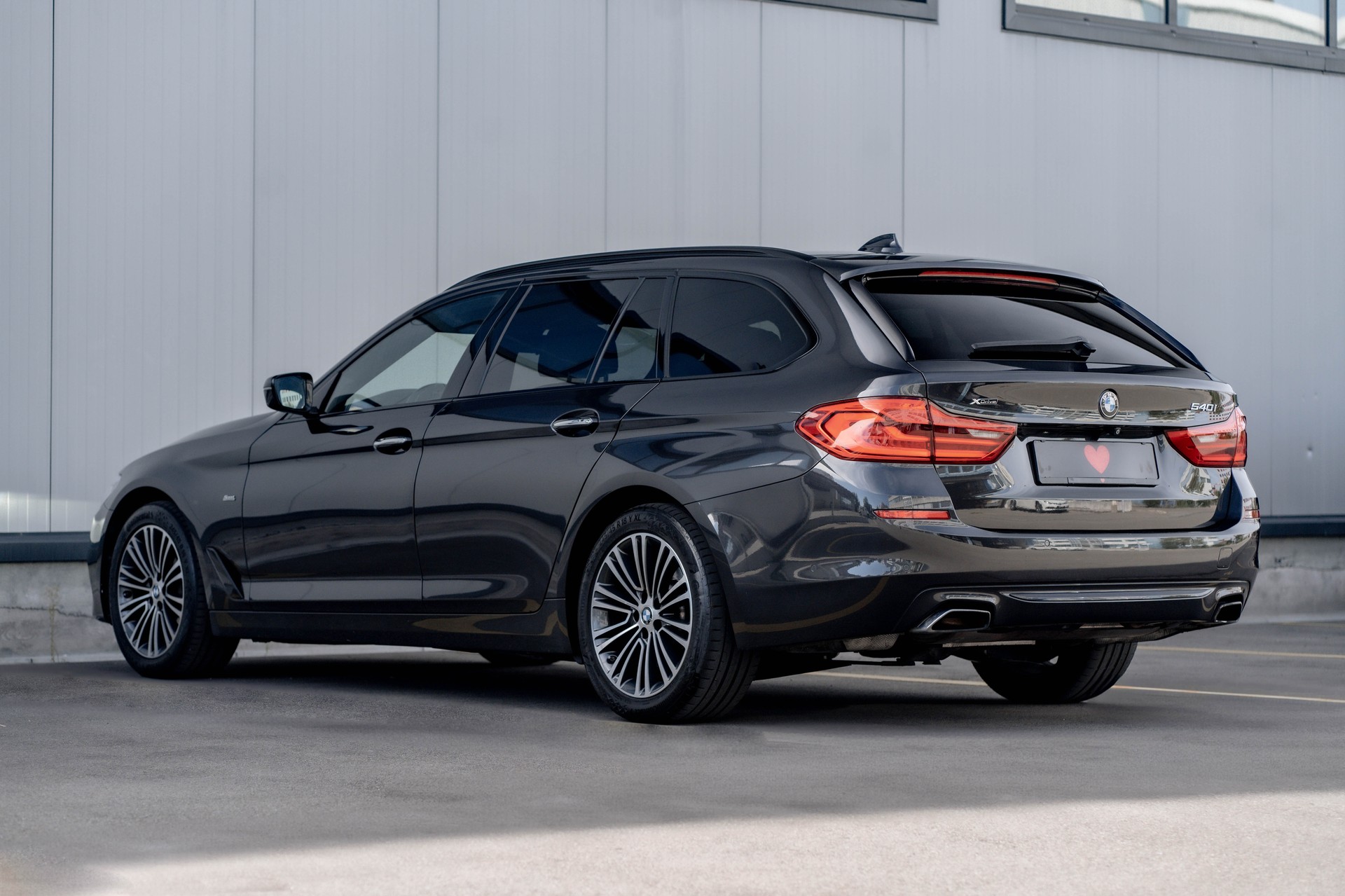 BMW 540i xDrive Touring Sport Line Steptronic * FRISCH AB MFK & SERVICE * TRAUMHAFTE AUSSTATTUNG * AHK *-image-6