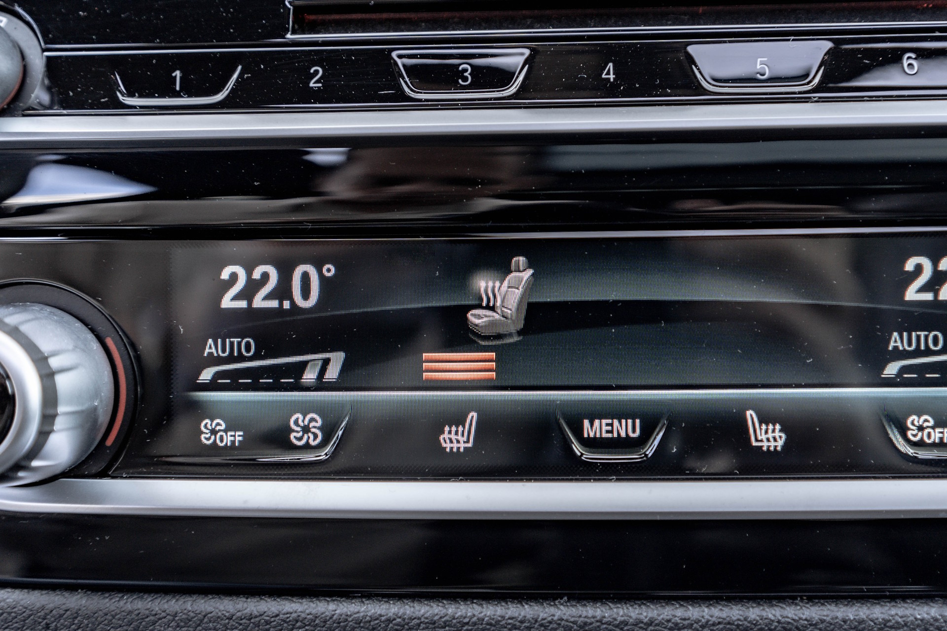 BMW 540i xDrive Touring Sport Line Steptronic * FRISCH AB MFK & SERVICE * TRAUMHAFTE AUSSTATTUNG * AHK *-image-19