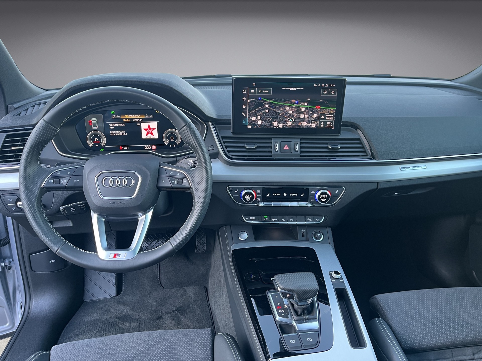 AUDI Q5 55 TFSI e PHEV S line quattro S-tronic*Panodach, AHK, Standklima/Heizung, (5-Jahre Garantie)-image-12