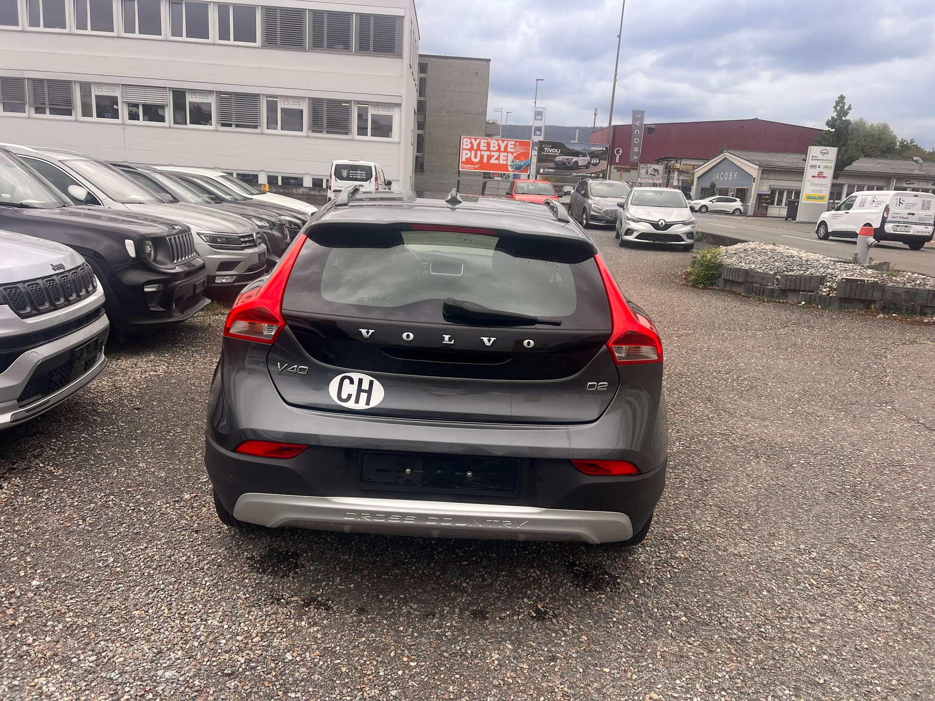 VOLVO V40 Cross Country D2 Kinetic-showroom-element-3