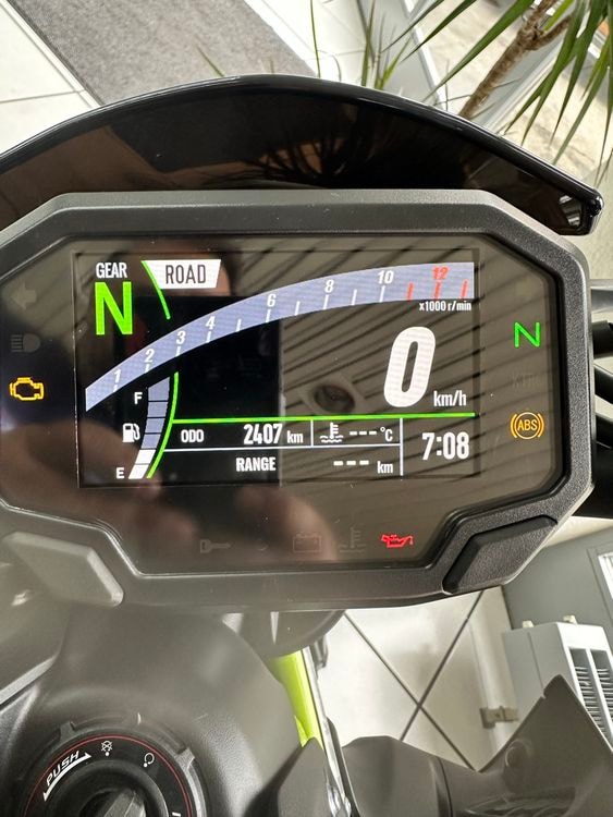 KAWASAKI Z 900-image-3