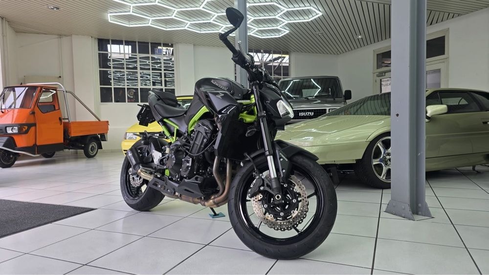 KAWASAKI Z 900-image-0