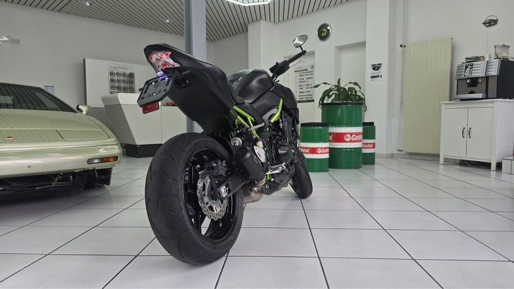 KAWASAKI Z 900-image-2