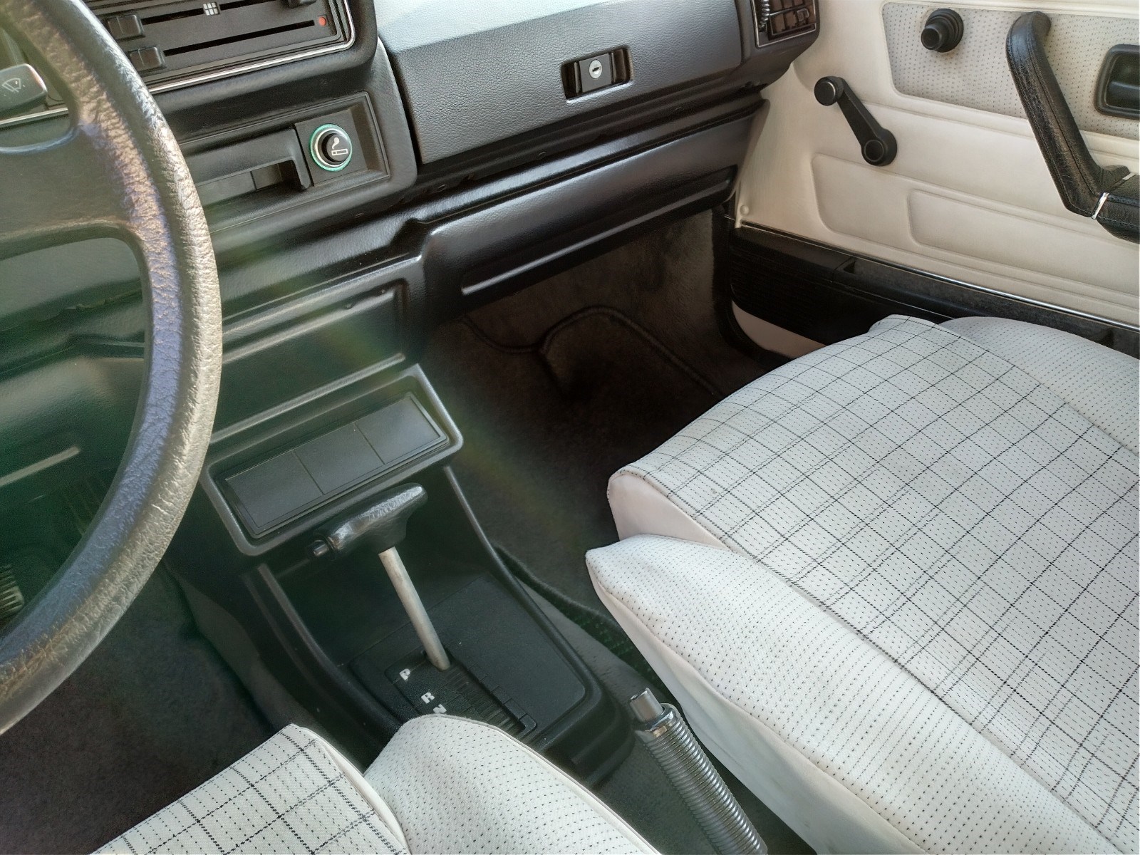 VW Golf Cabriolet 1800 GL Quartett/Special/White-image-14