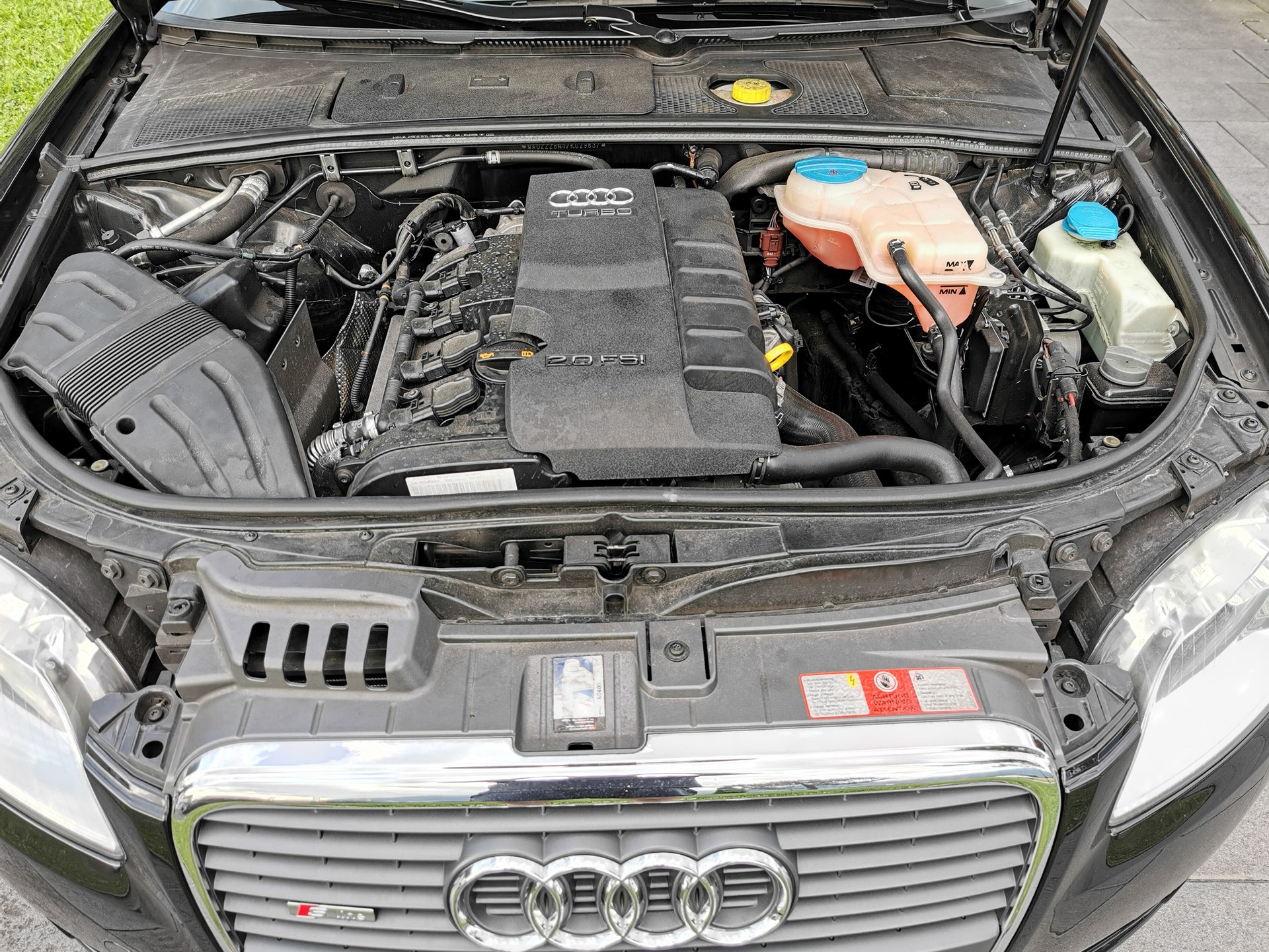 AUDI A4 Cabriolet 2.0T FSI-image-15