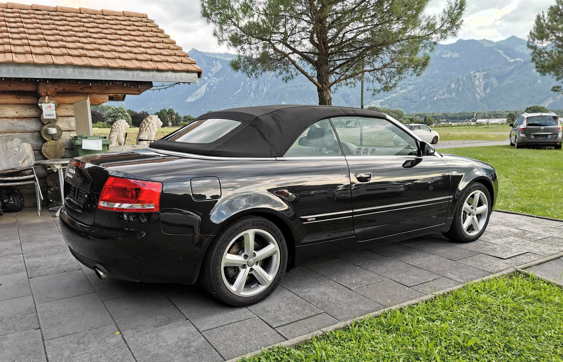 AUDI A4 Cabriolet 2.0T FSI-image-6