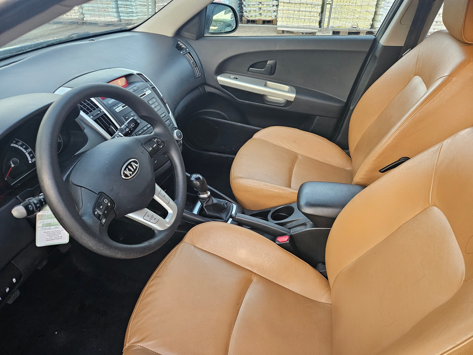 KIA Ceed Sporty Wagon 1.6 16V Classic-image-11