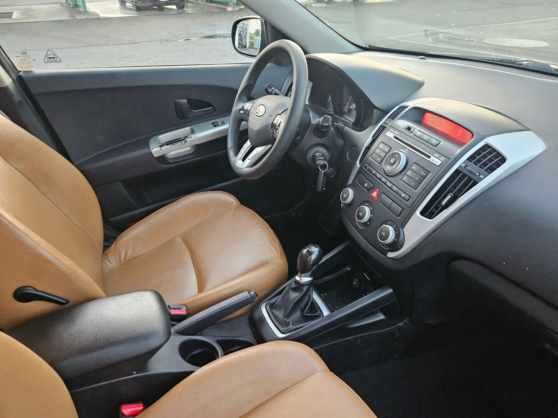 KIA Ceed Sporty Wagon 1.6 16V Classic-image-14