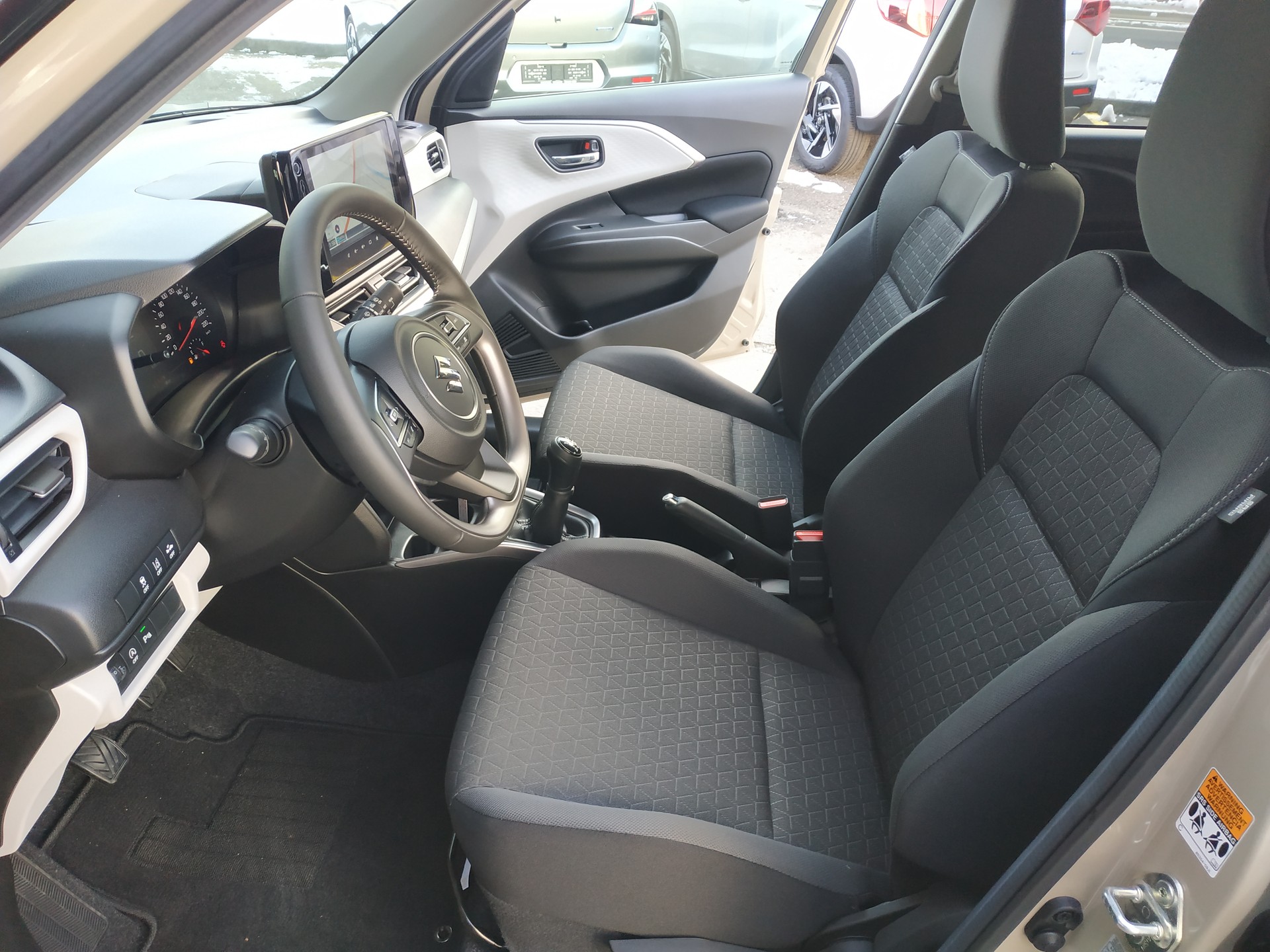 SUZUKI Swift 1.2 Compact Top Hybrid 4x4-image-10