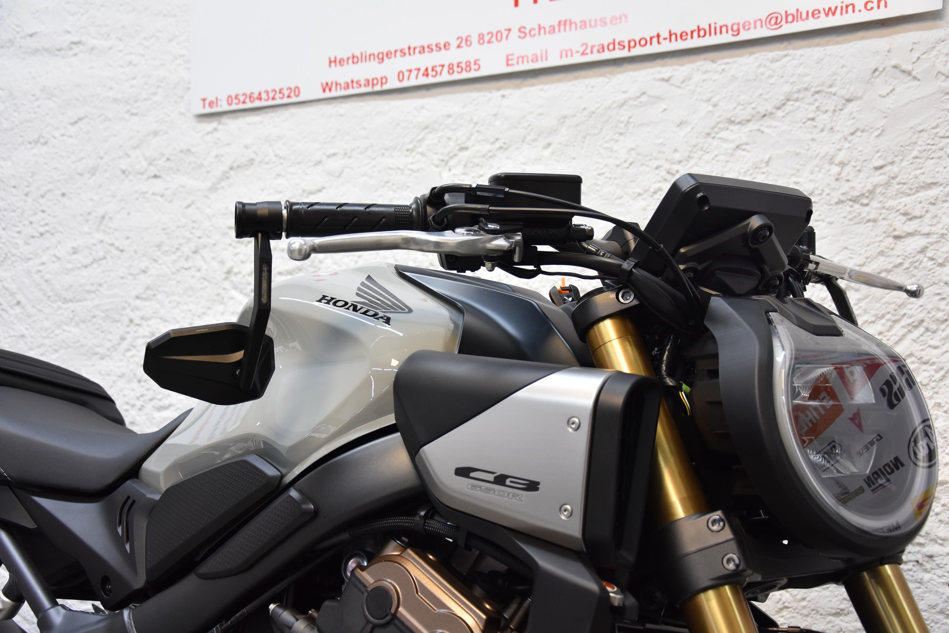 HONDA CB 650 R-showroom-element-3
