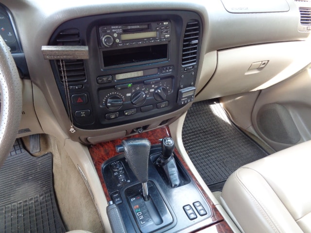 TOYOTA Land Cruiser 500 4.7 S.Saloon-image-6