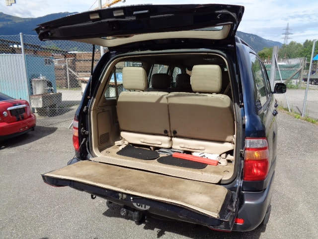 TOYOTA Land Cruiser 500 4.7 S.Saloon-image-12