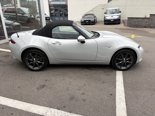 MAZDA MX-5 2.0 Revolution-showroom-element-1