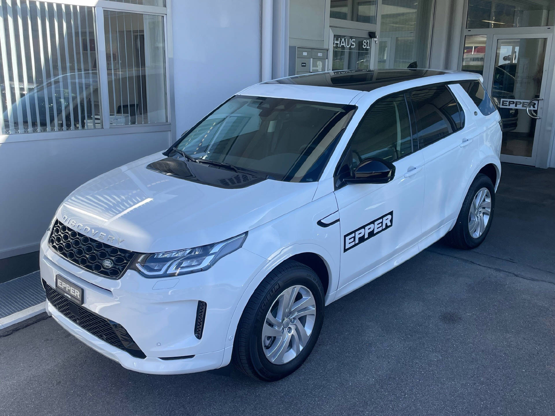 LAND ROVER Discovery Sport 2.0 D I4 200 S-image-28