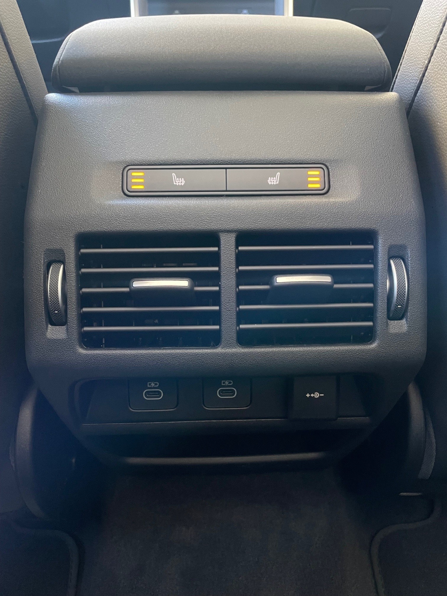 LAND ROVER Discovery Sport 2.0 D I4 200 S-image-24