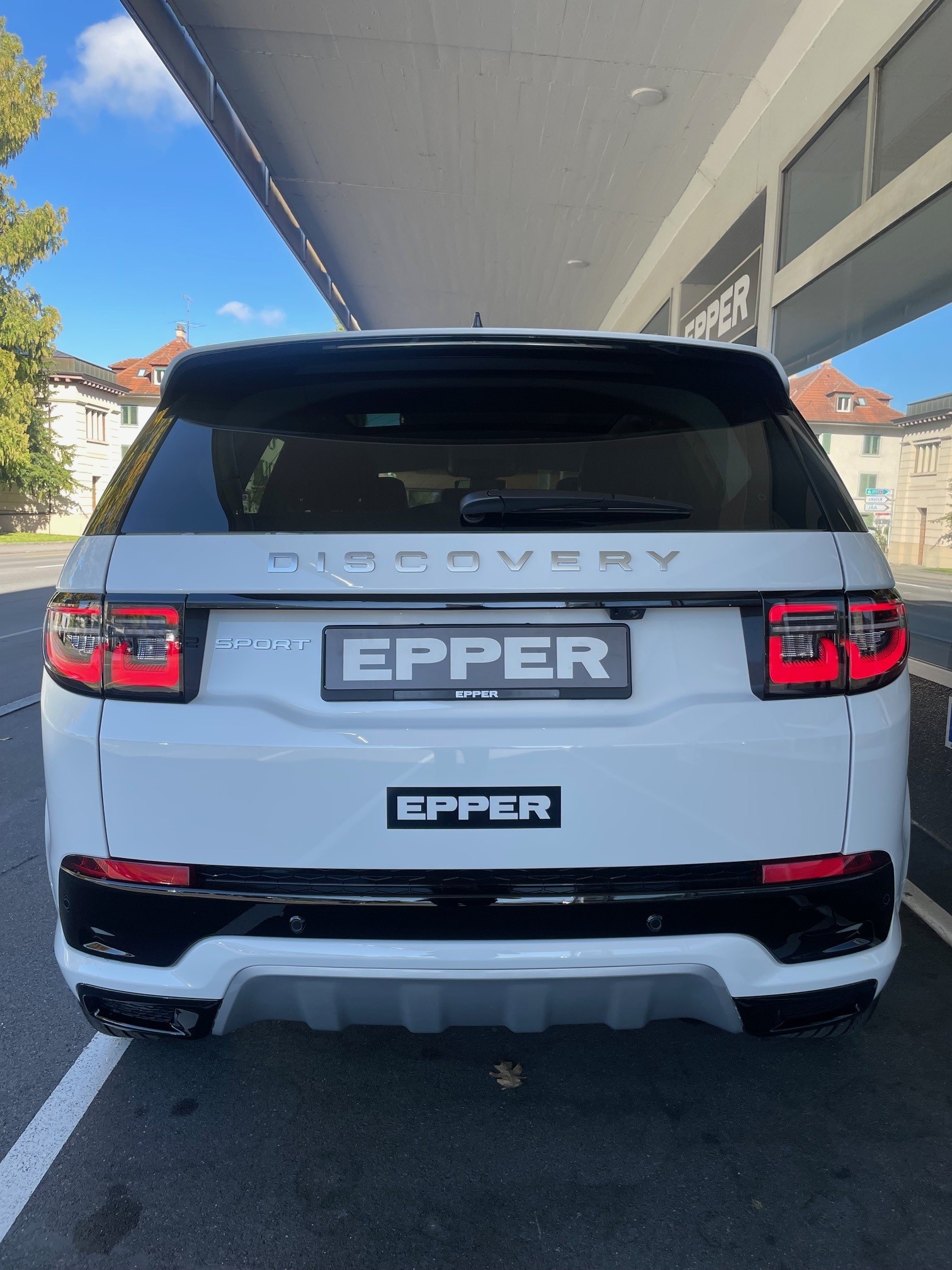 LAND ROVER Discovery Sport 2.0 D I4 200 S-image-31