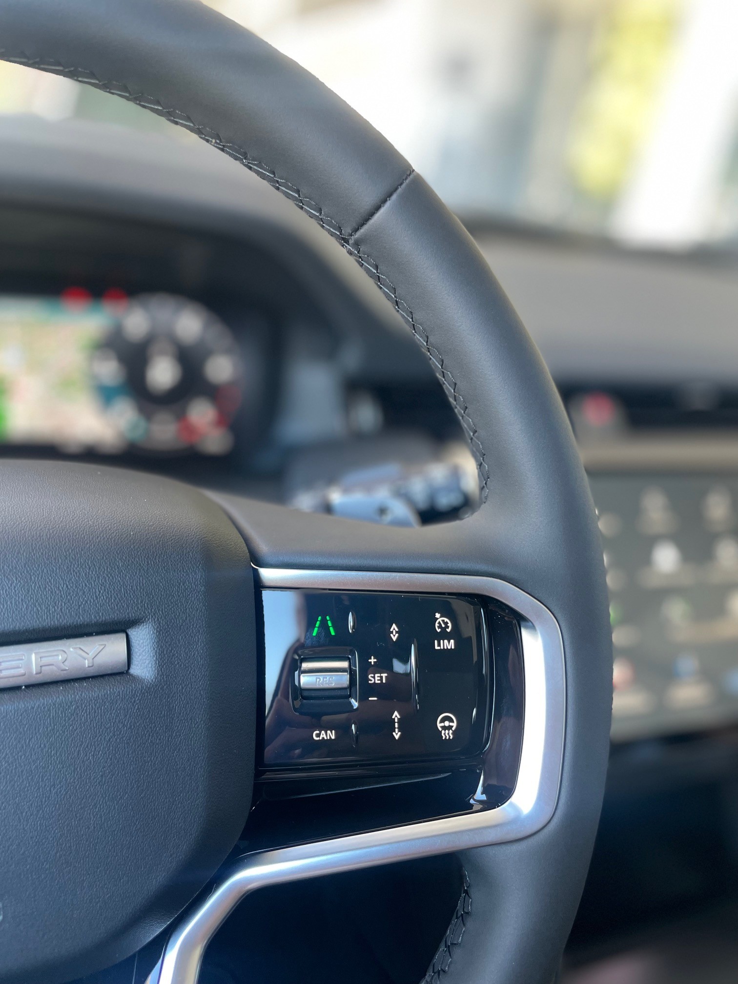 LAND ROVER Discovery Sport 2.0 D I4 200 S-image-7